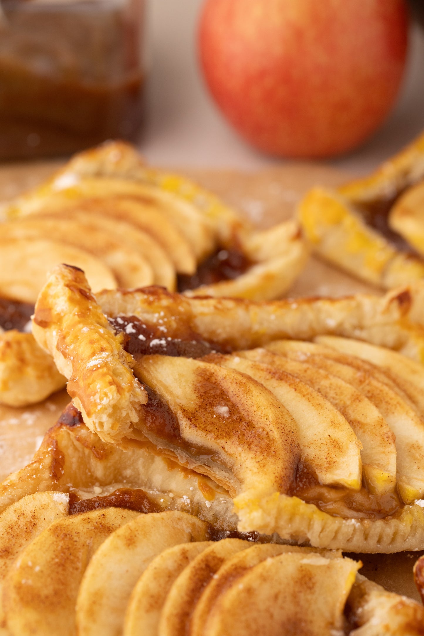 Apple Tarts with Puff Pastry - Exclusive