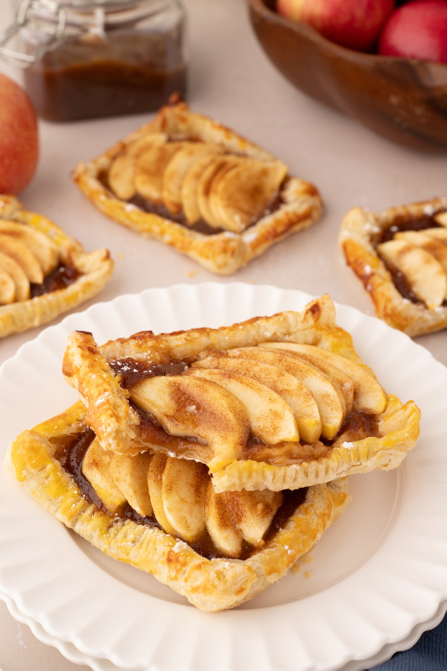Apple Tarts with Puff Pastry - Exclusive